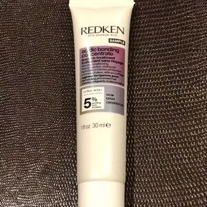 Redken Acidic Bonding Concentrate Leave-in Treatment